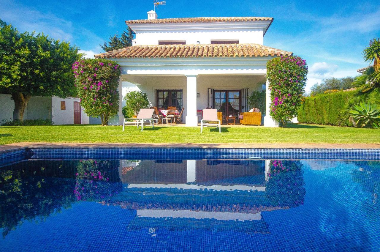 Villa Del Mar- Private Swimming Pool Next To The Beach Естепона Екстер'єр фото